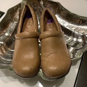 B.o.c. Clogs